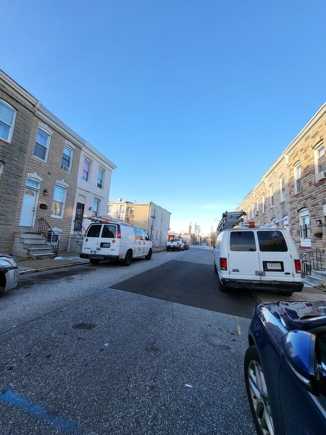Photo - 3Br/1Ba Townhouse