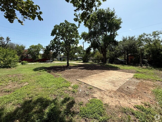 Building Photo - 305-401 Chaparral Rd Unit Lot A Rental