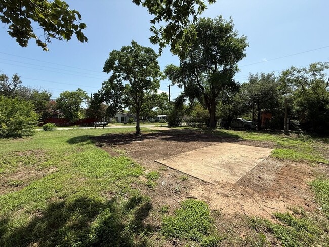 Building Photo - 305-401 Chaparral Rd Unit Lot A Rental
