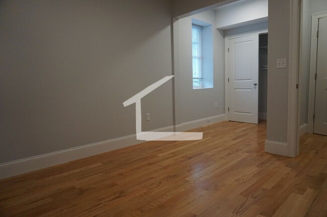 Photo - Amazing 3 bed 1.5 bath in Brighton...
