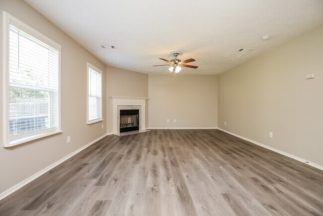 Photo - 5625 Dory Dr