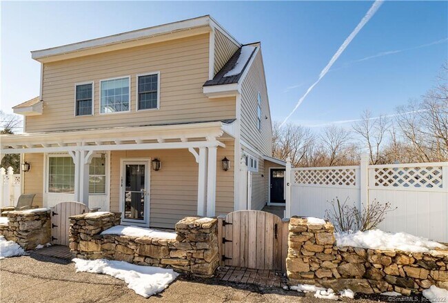 Photo - 107 Black Rock Tpke Unidad C