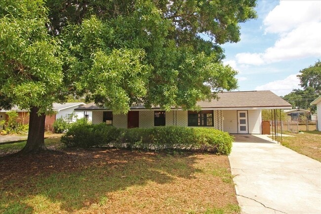 Building Photo - 545 Young Pl Rental