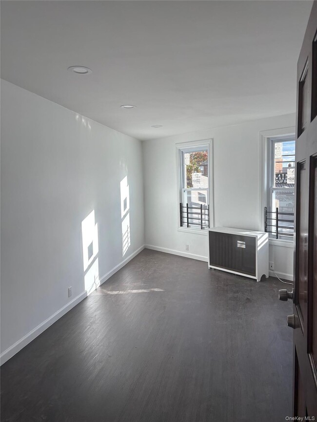 Photo - 107-05 Rockaway Blvd