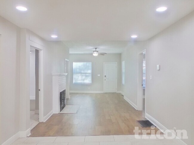 Photo - 355 43rd Ave N