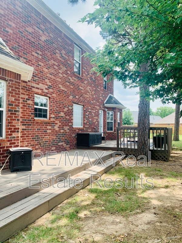 Photo - 5300 S 44th Pl