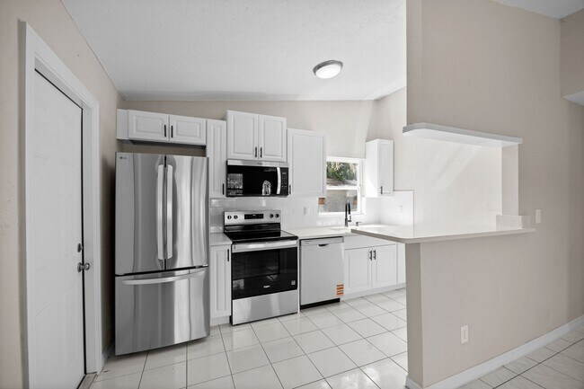 Photo - Modern Touches, Classic Charm—Your Bradenton Home Awaits