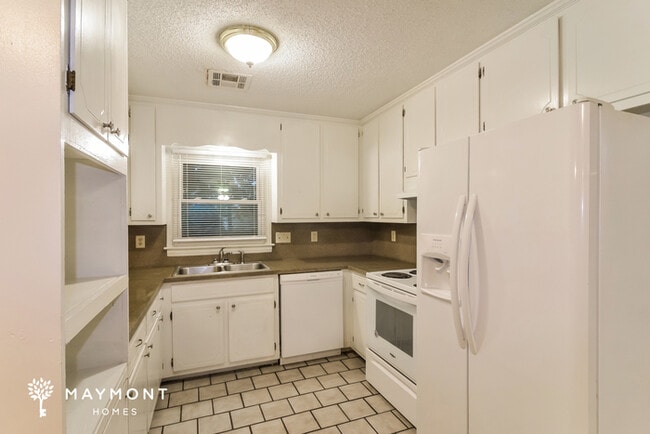 Photo - 1324 Hillman St