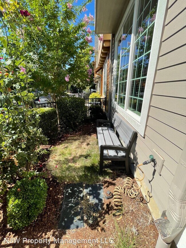 Photo - 3 br, 2.5 bath House - 17255 SW Pleasanton Ln