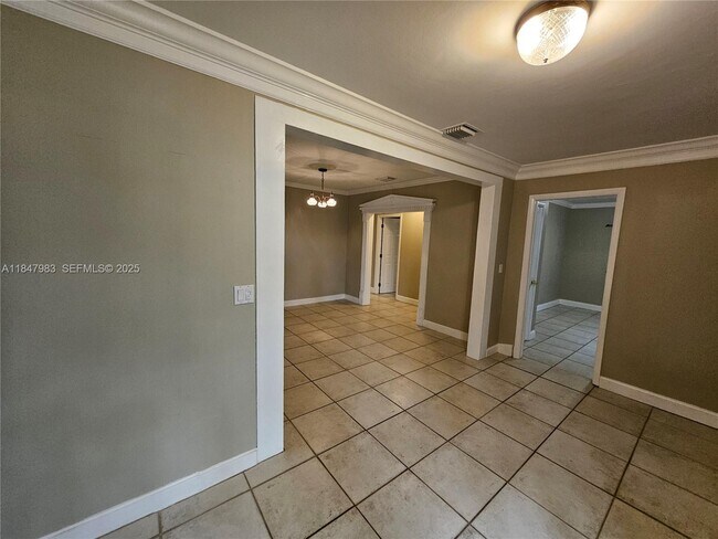 Photo - 38 SW 6th St