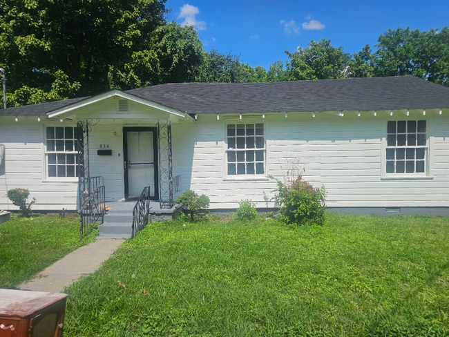 Building Photo - 836 S Tipton St Rental