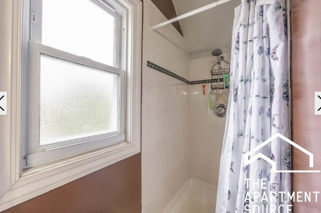 Photo - 1738 W Altgeld St Unit 2