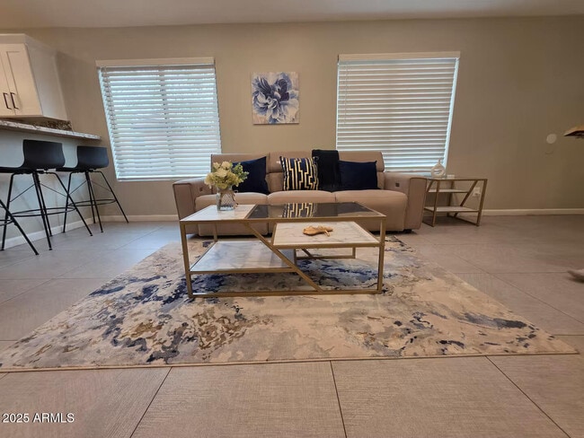 Photo - 1362 E 10th St