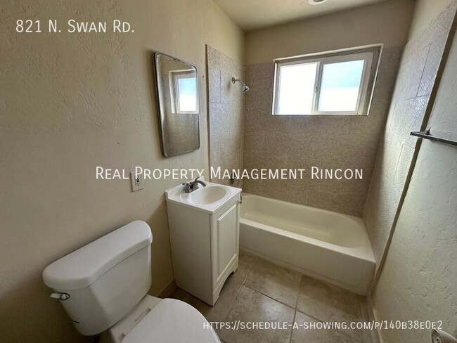 Photo - 821 N Swan Rd