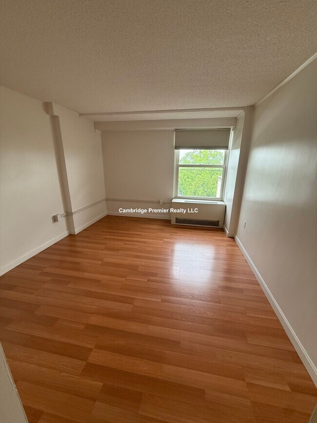 Photo - 15 West St Unit 4