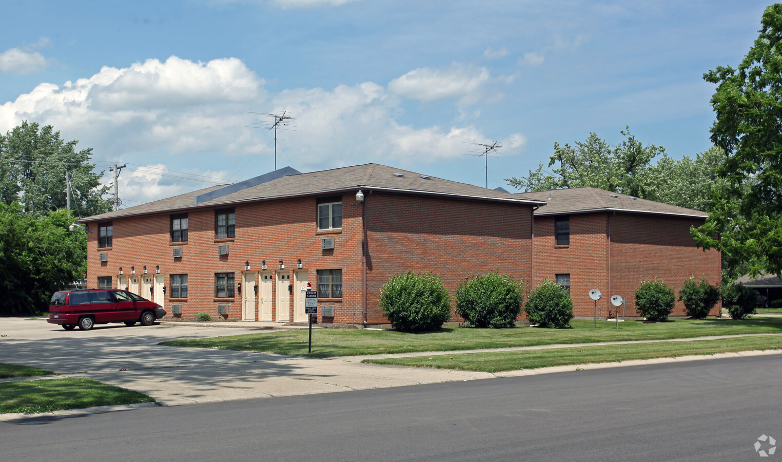 Grace Arms Apartments - Grace Arms Apartments