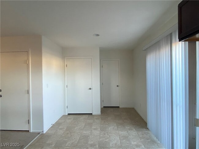 Photo - 4948 Quest Tribe St