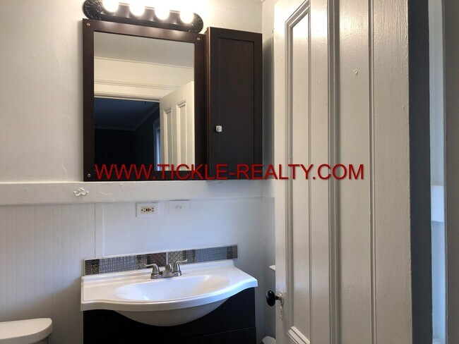 Photo - 174 N Goodman St Unidad 6
