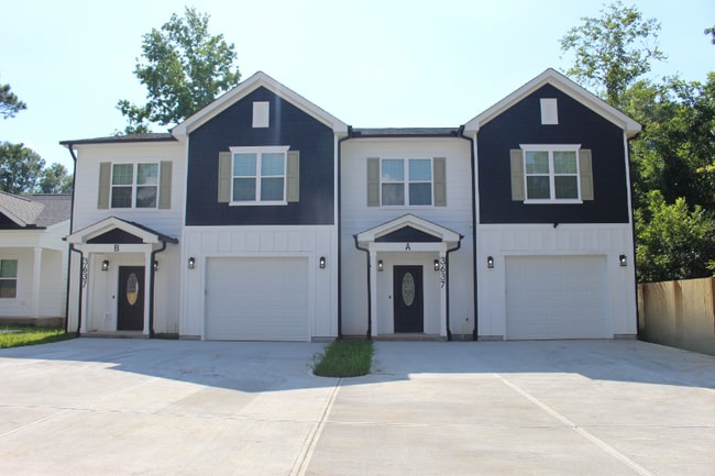 Building Photo - 3637 Guess Rd Rental