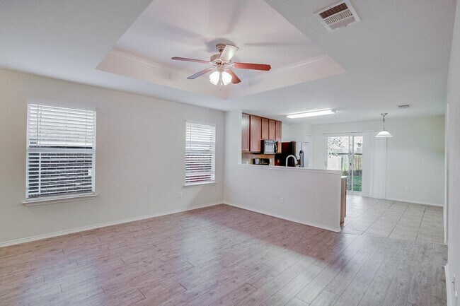 Photo - 476 Moonwalker Trail House