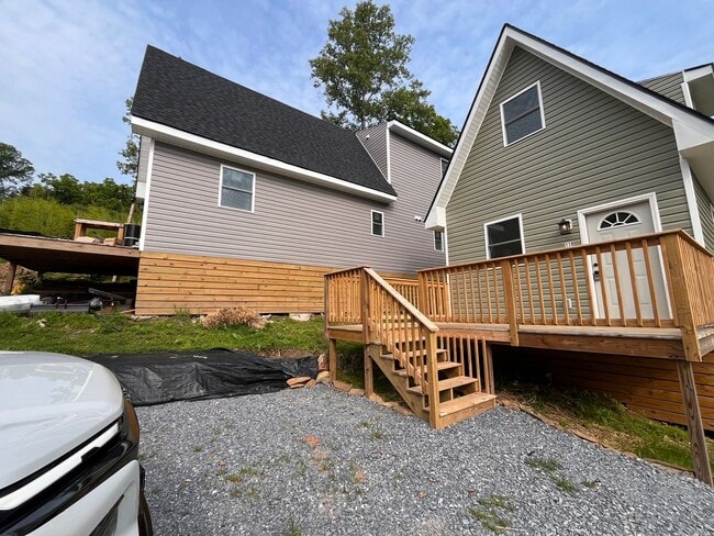 Beautiful new construction off Rivermont! ... - Beautiful new construction off Rivermont! ... House