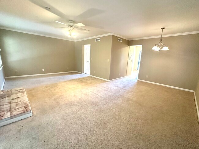 Photo - 311 Brentwood Pt