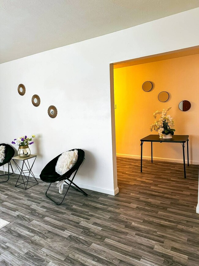 Building Photo - 901 Leawood Dr Rental