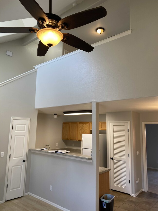 Photo - 385 Sunnyside Cir