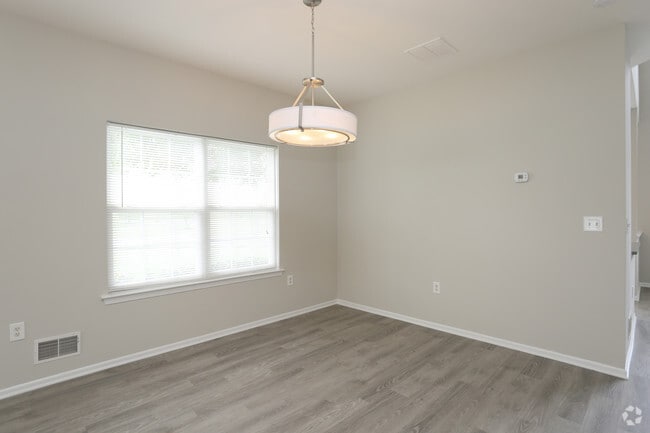 Comedor - Evergreen at Timber Glen