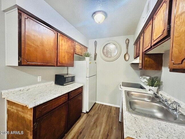 Photo - 240 S Doran Unit Apt 4