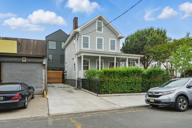 Photo - 11 Beacon Ave