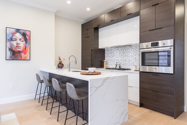 Photo - 577 Massachusetts Ave Unidad 3