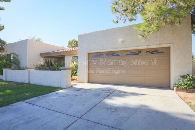 Photo - 951 E Leeward Ln