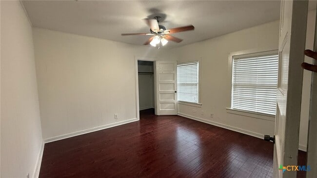 Building Photo - 724 N Beal St