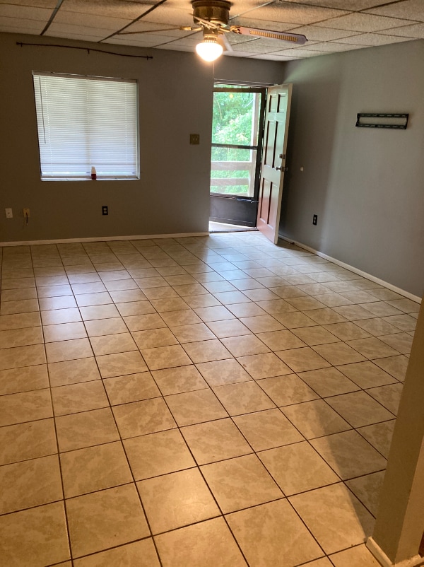 Photo - 215 Hammond Cir