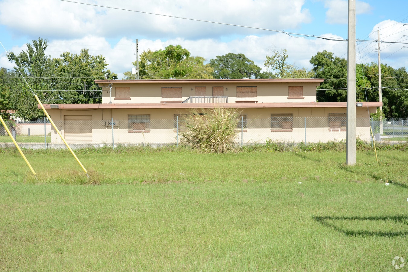 Photo - Peppertree Circle Apartments