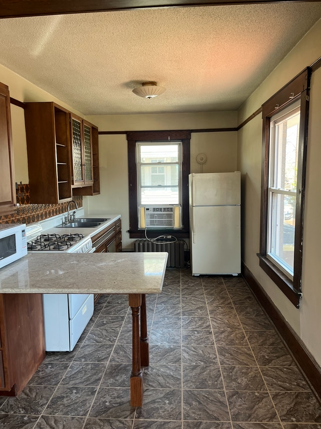 Photo - Charming, Vintage, Downtown Apartment Unidad #2