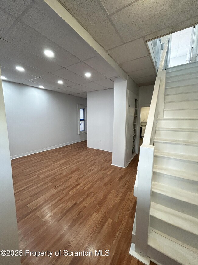 Photo - 210 N Bromley Ave