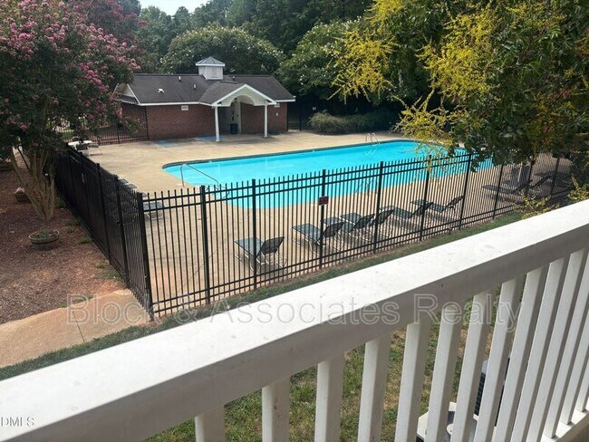 Photo - 1950 Trailwood Heights Ln Unidad #204