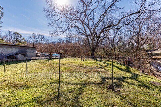 Photo - 2212 20th St N