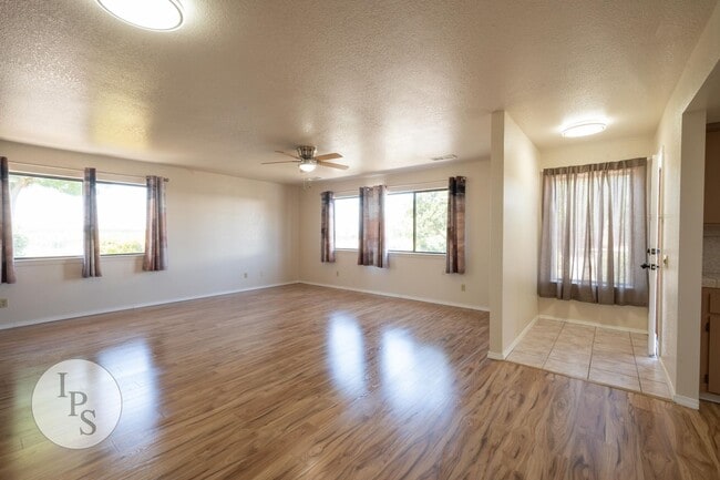 Photo - Fresno Westside Farm Home, 2BR/2BA, Built 1992 – Modern Updates!