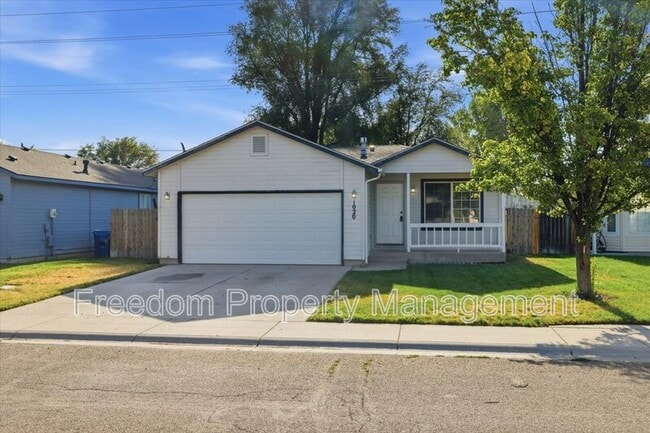 Building Photo - 1020 Aspen Grove St