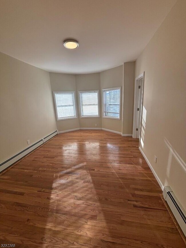 Photo - 42 Maple Ave Unit 2