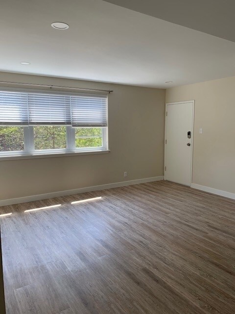Photo - 305 W Willow St Unit Apt 201