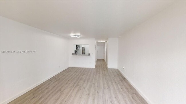 Photo - 1441 Lincoln Rd Unit 309