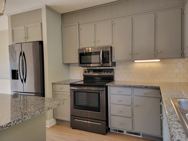 Photo - 819 Fruitville Pike