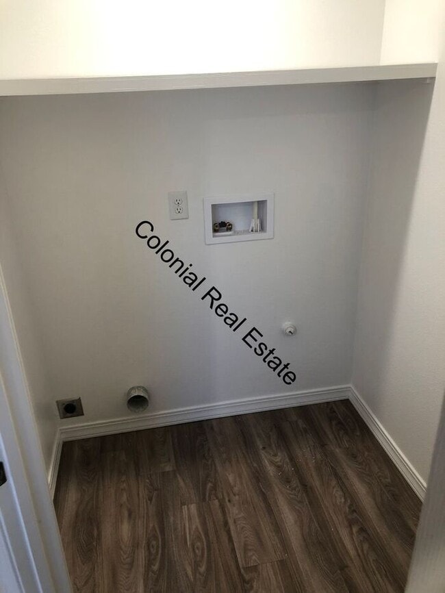 Photo - Modern 2 bedroom 2 bathroom apartment with...