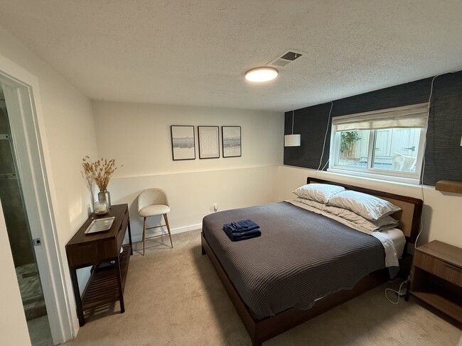 Photo - 805 Heather Dr