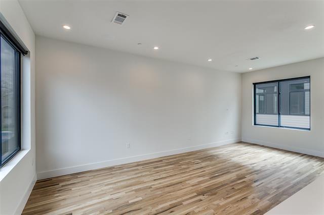 Photo - 5609 Live Oak St