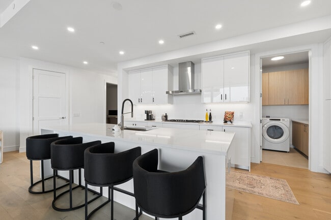 Photo - 2425 Peachtree Rd NE